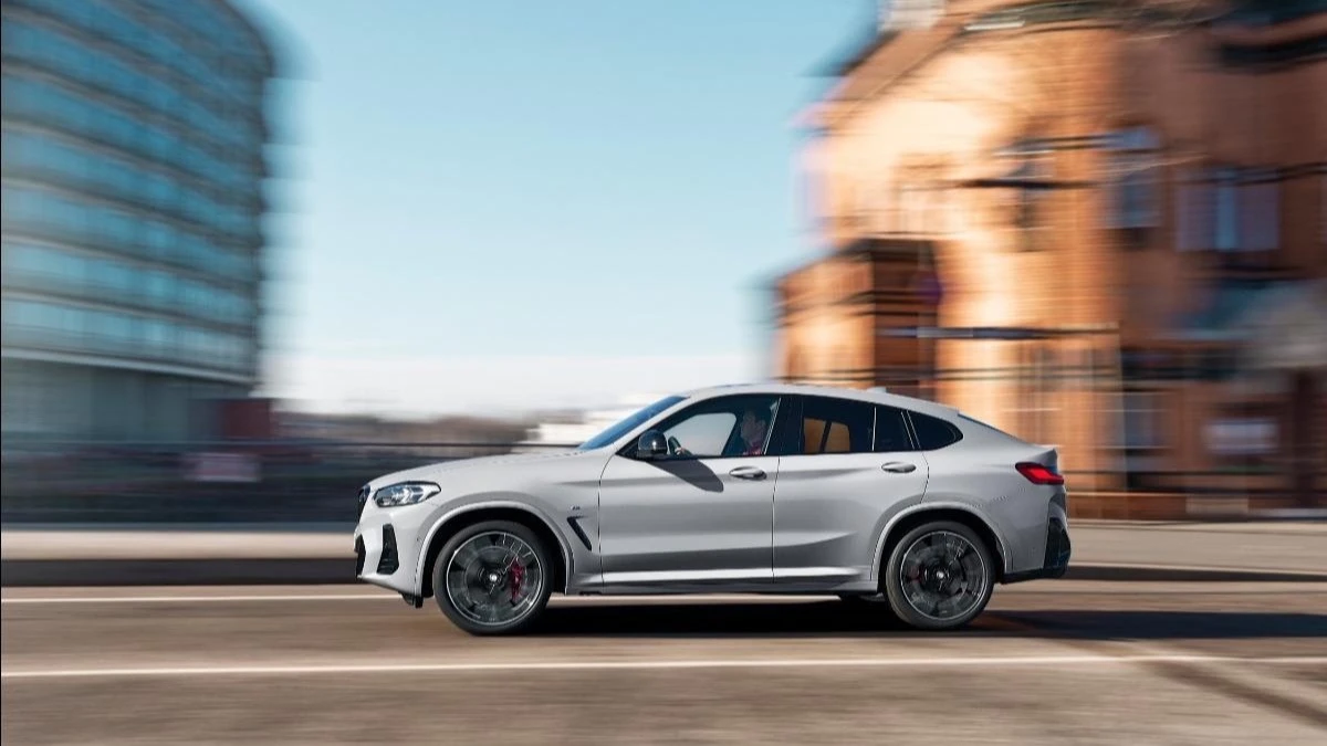 Для тех, кто был занят: старт производства BMW i4 и другие яркие события недели.