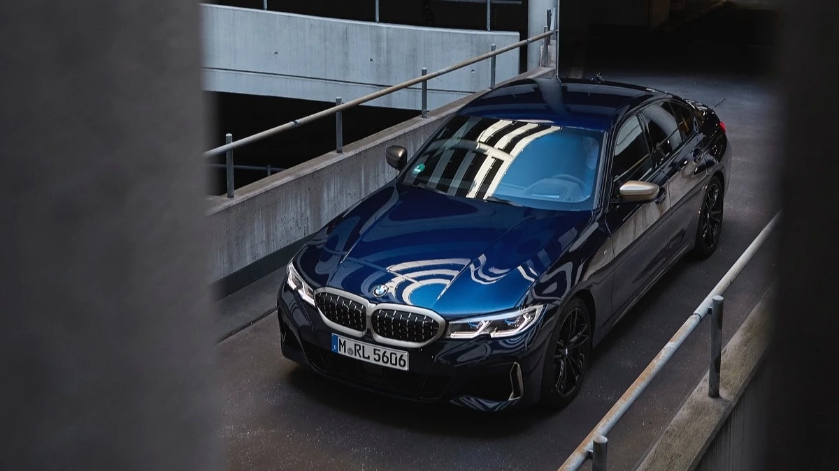 Для тех, кто был занят: старт производства BMW i4 и другие яркие события недели.