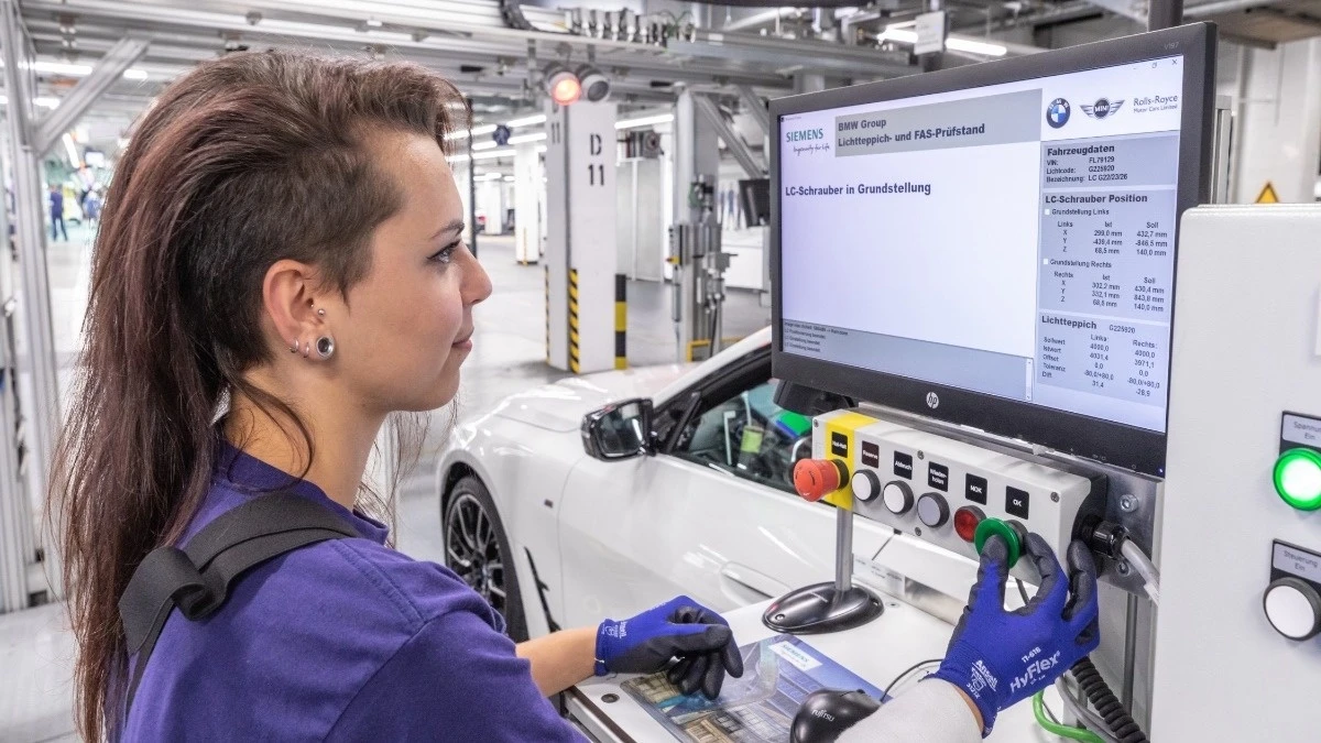 Для тех, кто был занят: старт производства BMW i4 и другие яркие события недели.
